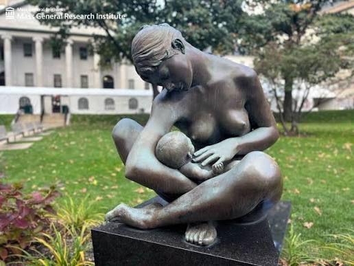 Statue of mother with child